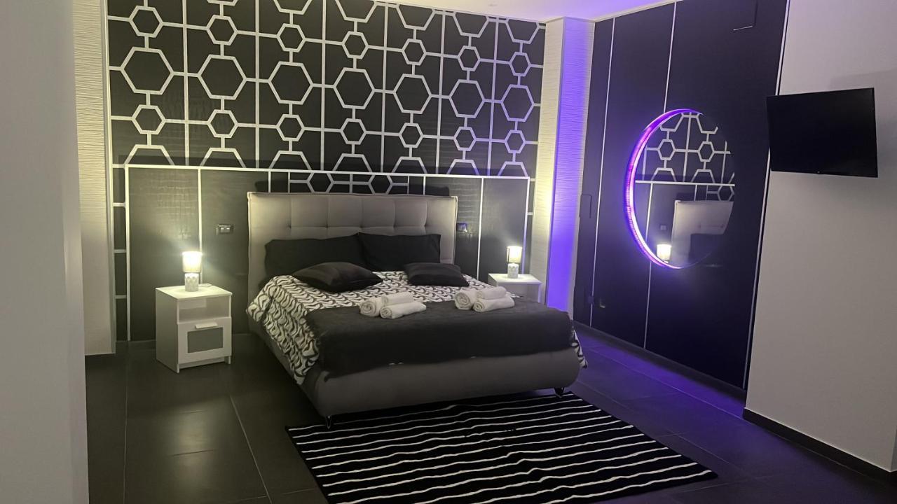 Luxury Suite Mimi Барі Екстер'єр фото